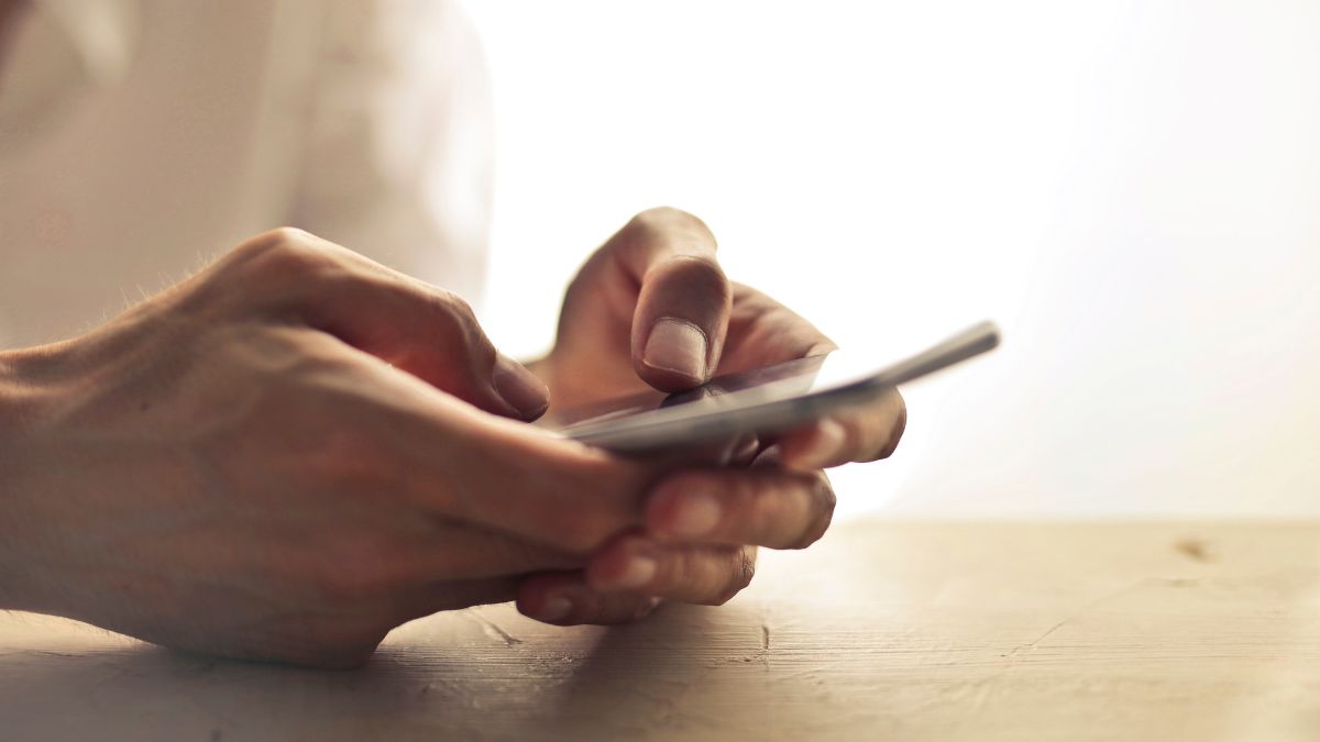 What is the average lifespan of a Redmi smartphone?