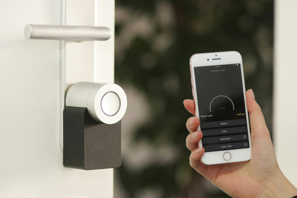 Smart locks, door closers… how are smartphones transforming home hardware?